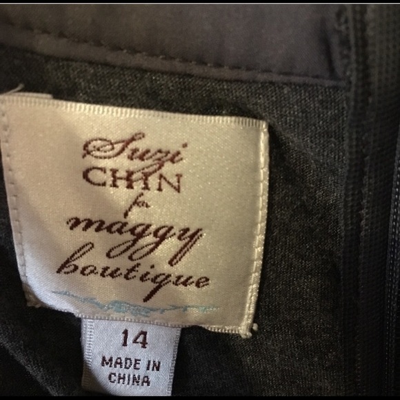 Black lace dress. - Picture 3 of 3